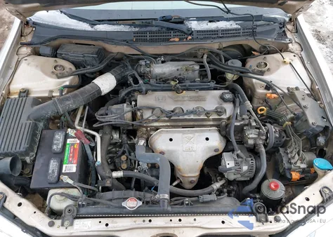 2000 Honda Accord 2.3 Se z USA, uszkodzony, nr VIN 1HGCG5672YA138947